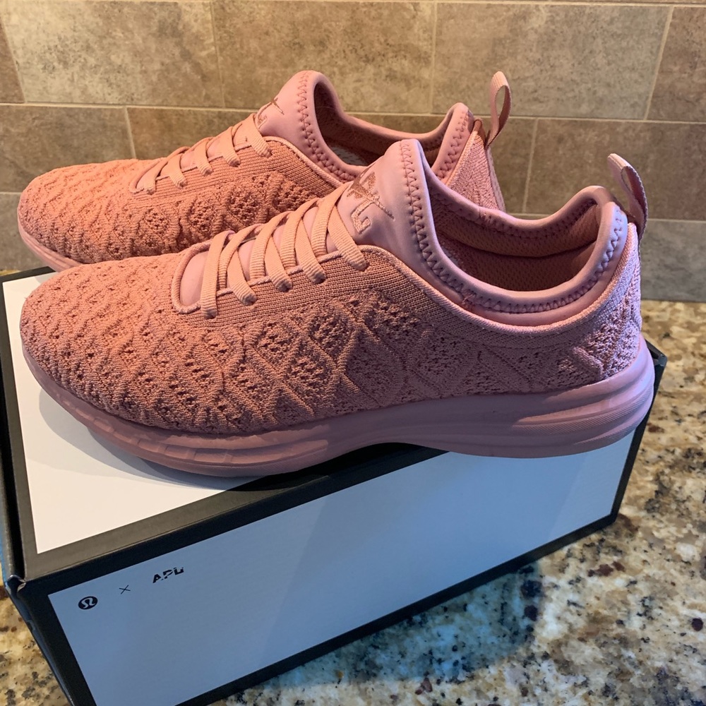 Lululemon APL Techloom Phantom sneakers